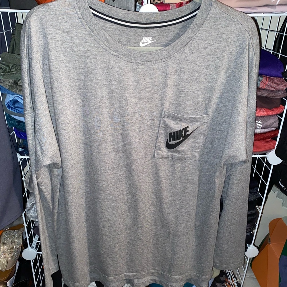 Nike womens long sleeve